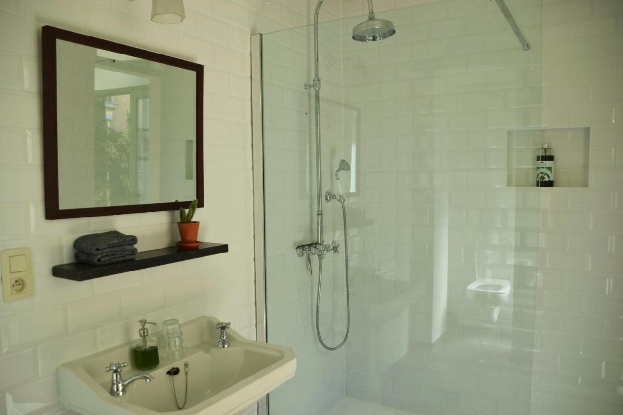 Quiet Apartment In Antwerp Near Parc - B&B Intermezzo - Business & Leisure ภายนอก รูปภาพ